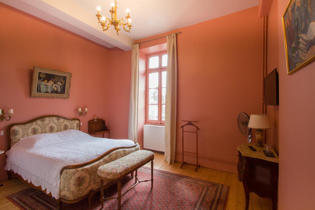 Le Prieure Ξενοδοχείο Noyers-sur-Serein Εξωτερικό φωτογραφία